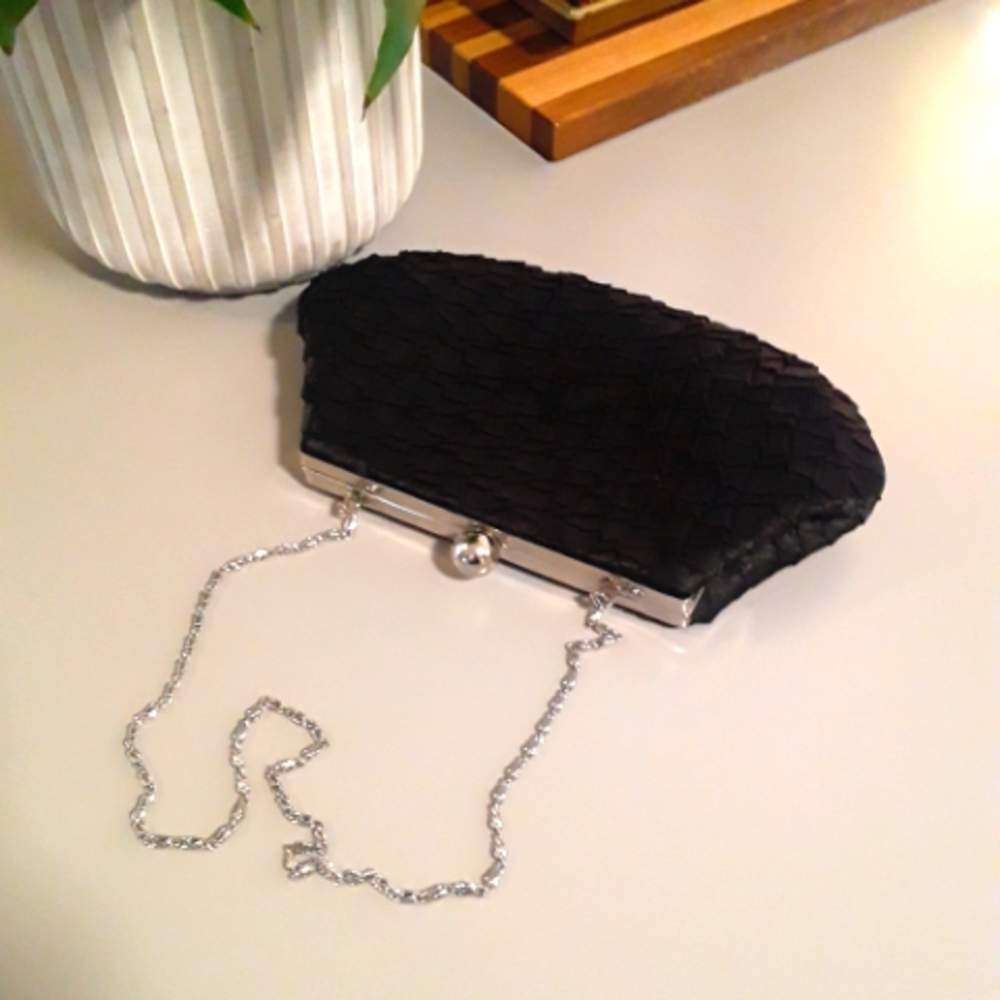 Gorgeous Jessica McClintock Black Evening Bag Clutch With Silver Kiss Lock